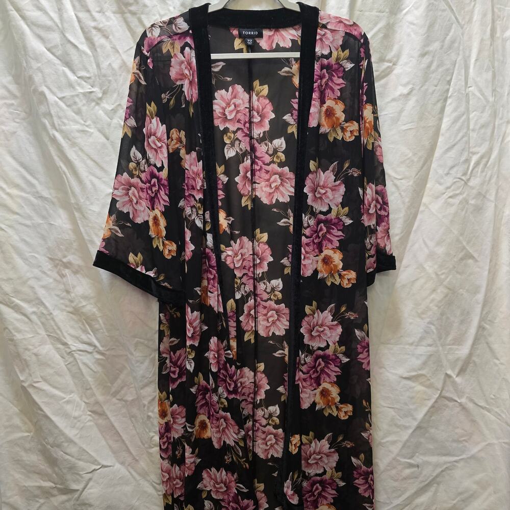 Torrid floral sheer chiffon black velvet trim‎ long duster kimono size 1/2 L/XL